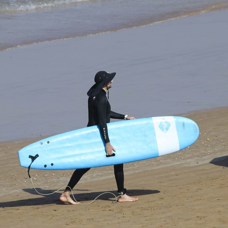 Surf sur l'Atlantique à Agadir